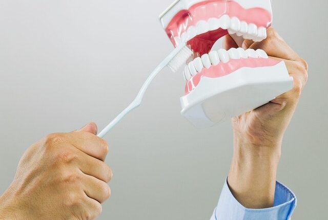 Implant-dentar